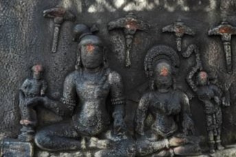 The Silent Philosophy Carved in Stone: Re-reading the Kakatiya Sculpture of Ganapati Deva and Queen Somaladevi